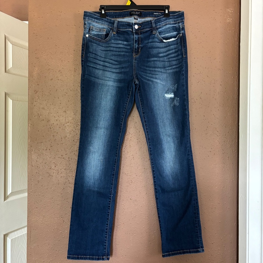 Judy Blue Los Angeles Straight Fit Distressed Dark Wash Jeans  Size 15/32